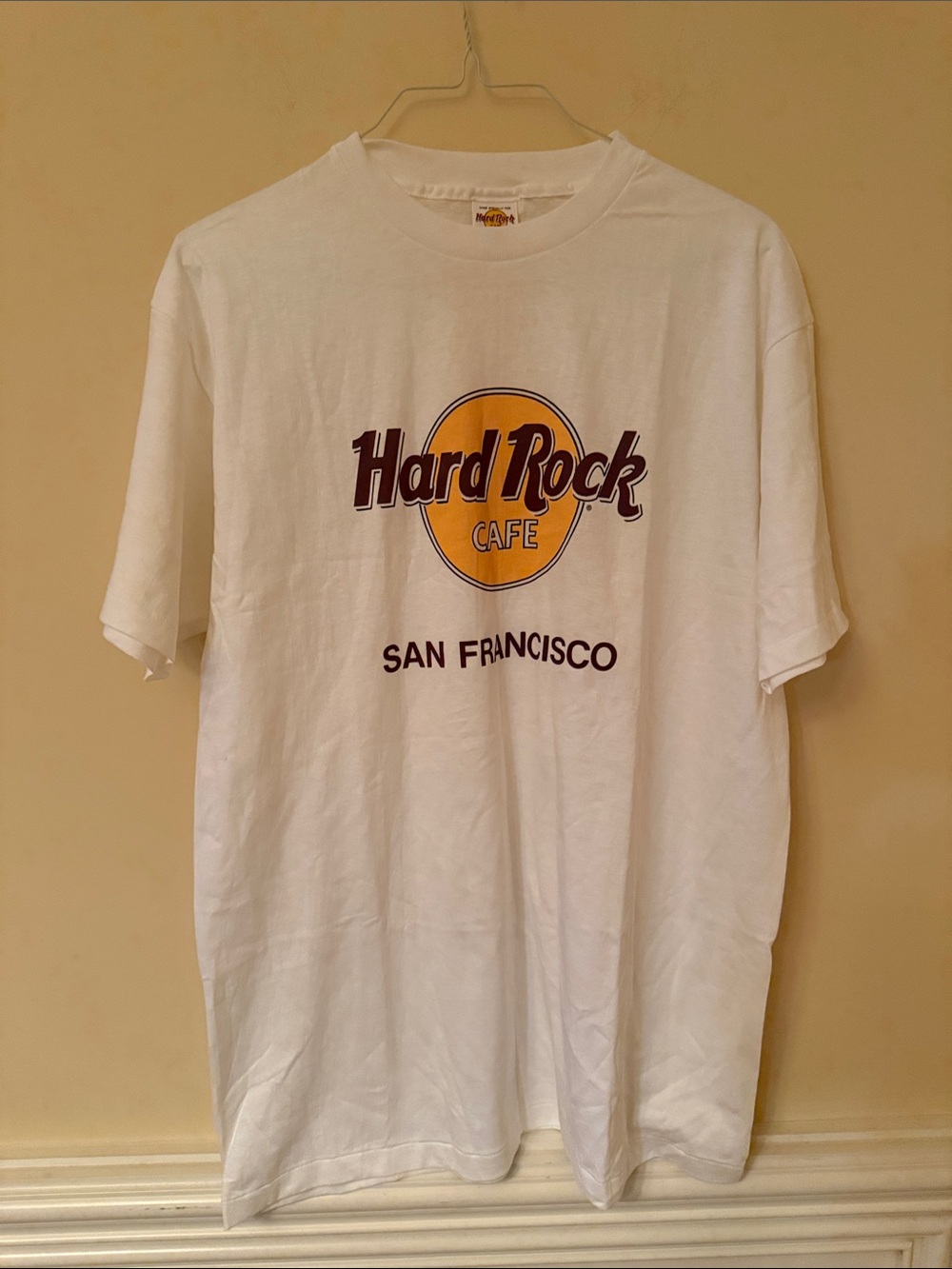 Hard Rock Cafe White T-Shirt with Yellow & Brown Logo Size XL